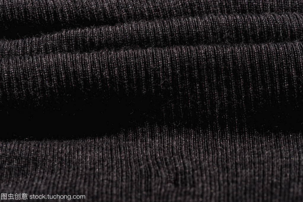 棉布的微观世界 探秘黑色皱纹棉织物的纹理美学
